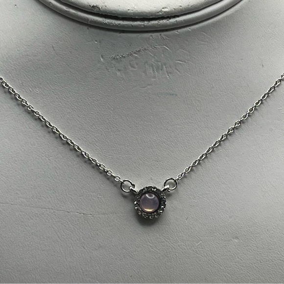 Elegant Silver and Pink Pendant Necklace - Picture 2 of 5